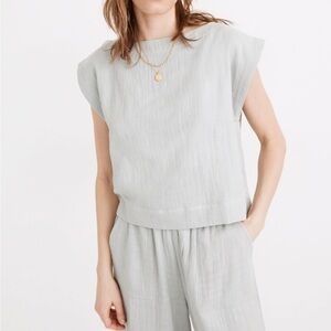 Laude the label linen top